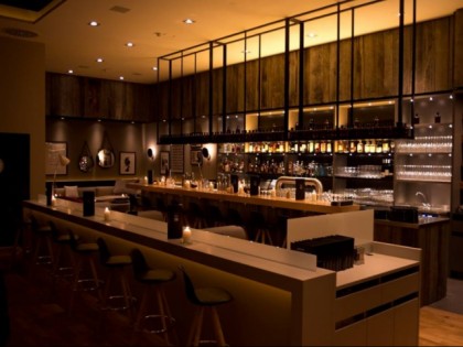 Photo: Q1 Metropolitan Kitchen &amp;amp; Bar